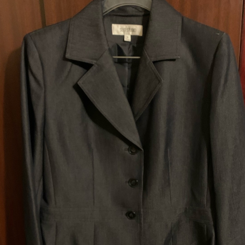 Suit Studio pants suit